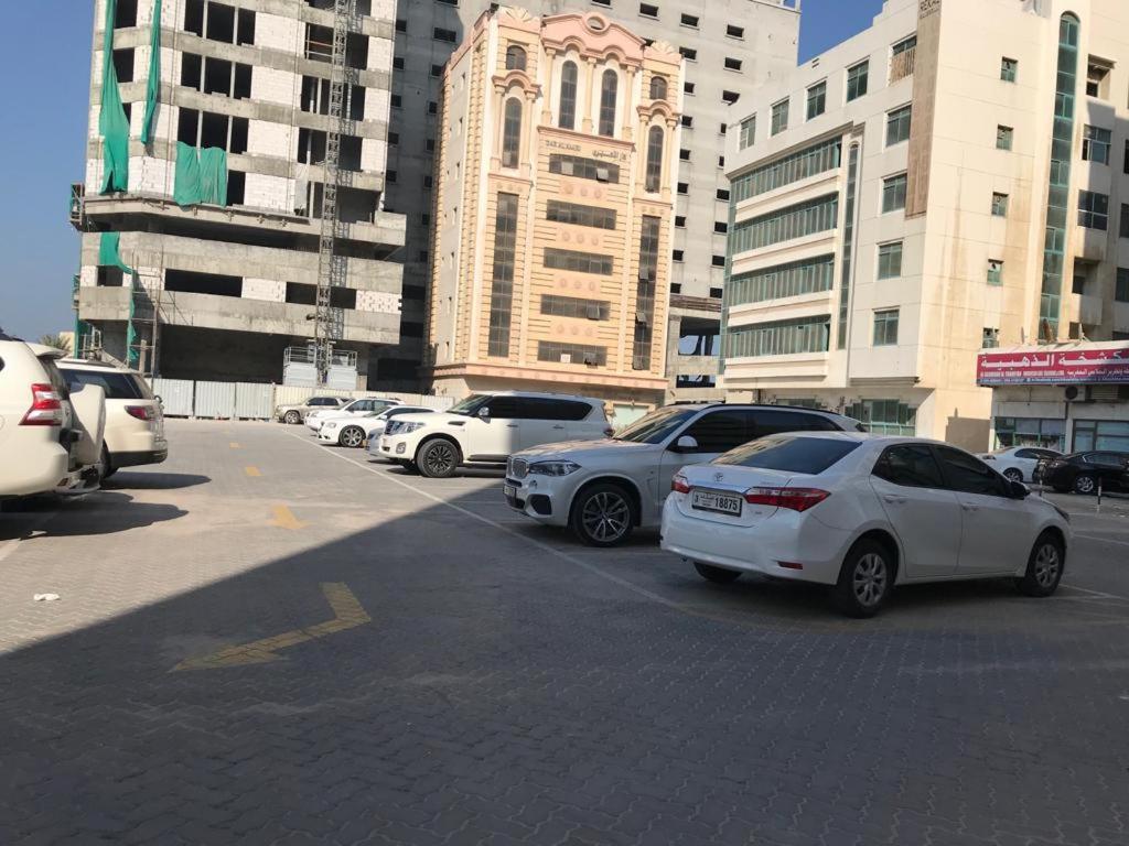 Al Majarah Residence Szardża Zewnętrze zdjęcie